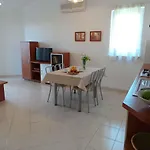 2 * Ližnjan