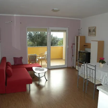 2 Apartment Liznjan